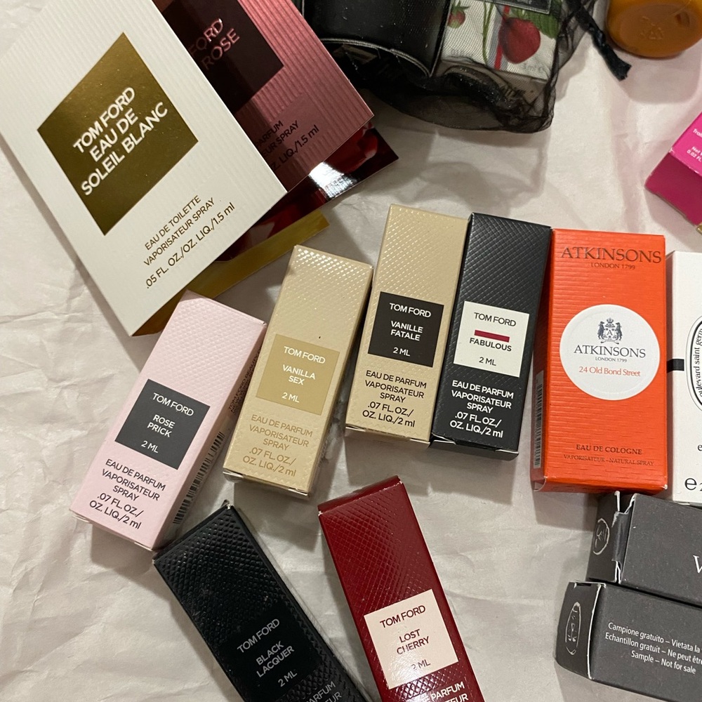 Trendy beauty sample bundle🌸💞💫